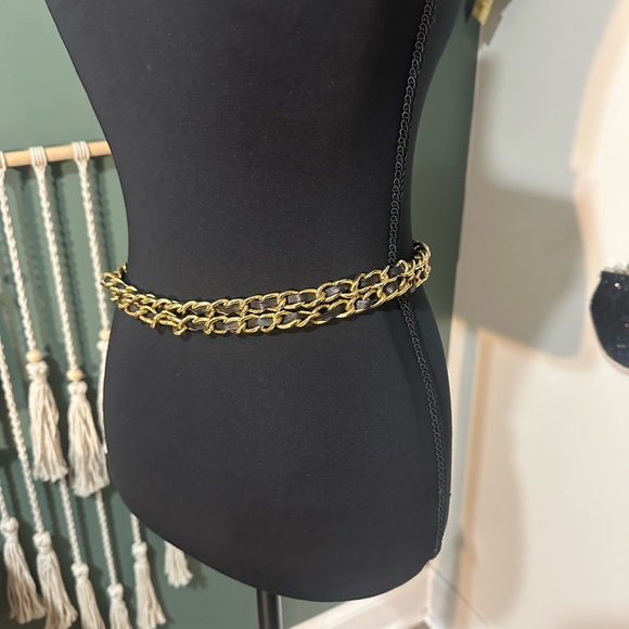 St. Michael Vintage Black Leather Belt with Gold Buckle and Chain - Picture 5 of 6